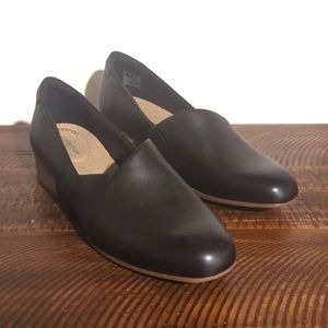 NEW! Clarks Black Leather Shoes